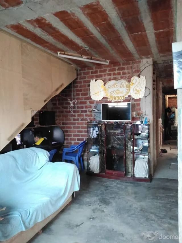 se vende casa de 2 pisos - 1