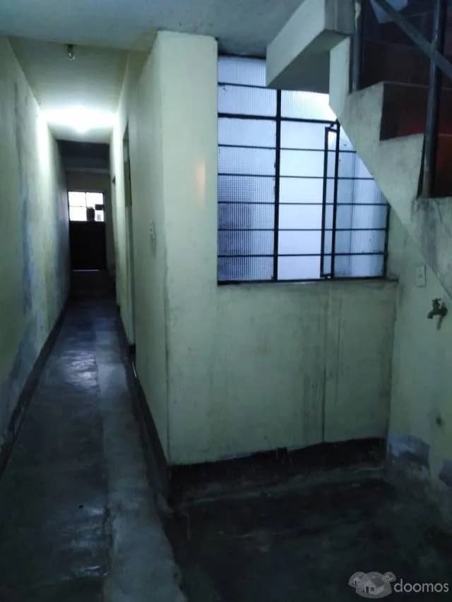 Vendo casa en La Esperanza Entre Av Condorcanqui y Tahuantinsyo - 1