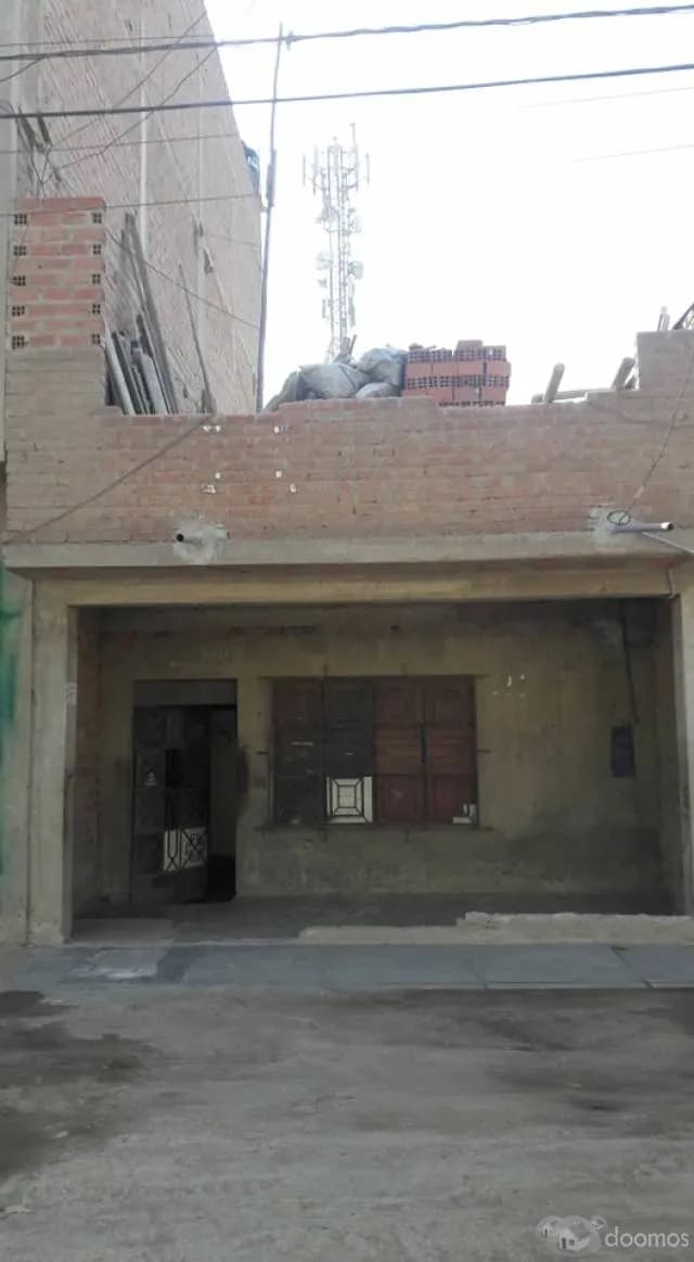 Casa en JLO muy cerca a Moshoqueque - 2