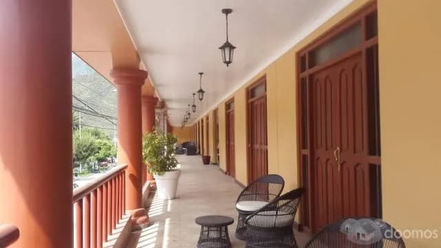 HOTEL 3 ESTRELLAS EN LA PLAZA DE CALCA, SOLO PARA EMPRESAS CON EXPERIENCIA - 1