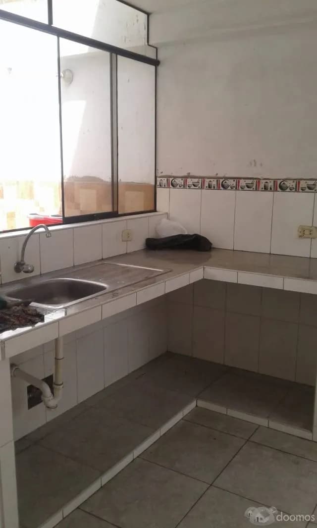 OCASION  VENTA DE CASA EN ASOCIACION VIRGEN DEL ROSARIO - SMP  - (A 5 MINUTOS DEL AEROPÚERTO ) - 2