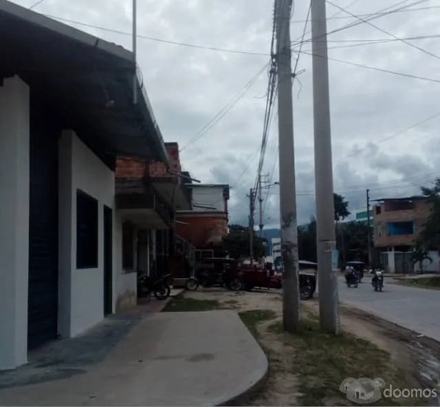 SE VENDE INMUEBLE COMERCIAL EN MOYOBAMBA / JR. 20 DE ABRIL - 2