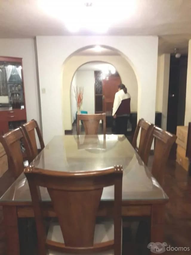 Casa en Venta, precio de Ocasión ,viaje, 3 pisos ,Santiago de Surco - 1