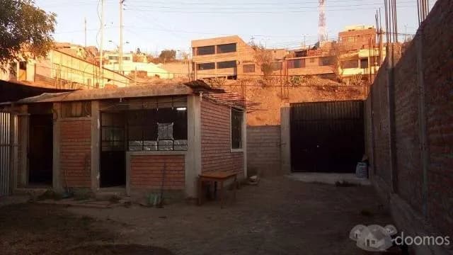Alquilo CASA + COCHERA PARA 5 CARROS - Urb. La Palizada - Socabaya - 1