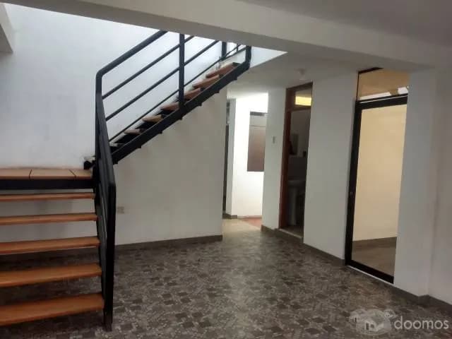 VENDO CASA EN URB. SAN LUIS - NUEVO CHIMBOTE - 2