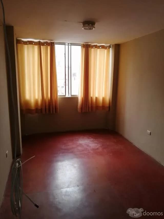 ALQUILER DE HABITACION CON BAÑO - URB. BENJAMIN DOIG LA PERLA - 1