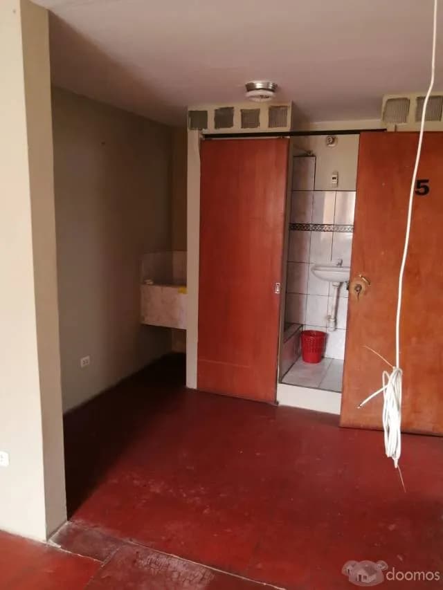 ALQUILER DE HABITACION CON BAÑO - URB. BENJAMIN DOIG LA PERLA - 2