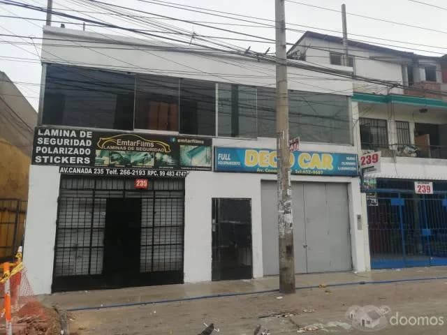 VENDO CASA EN PLENA AV. CANADA A 1 CUADRA DE VIA EXPRESA - 1