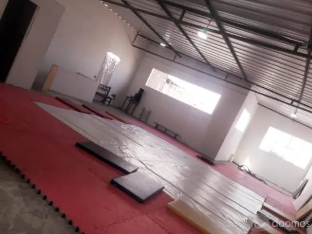 SE ALQUILA LOCAL COMERCIAL - 2