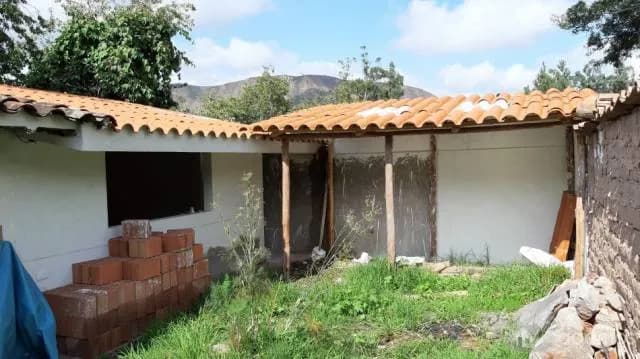 EN VENTA CASITA DE CAMPO EN URUBAMBA - 2