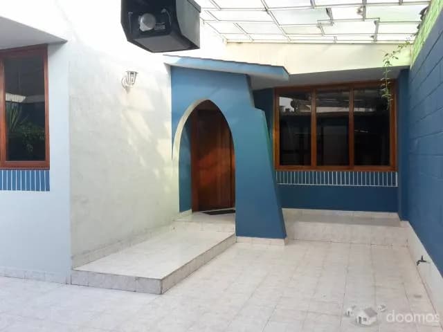 Venta hermosa casa en zona residencial céntrica en la ciudad de Tacna - 2