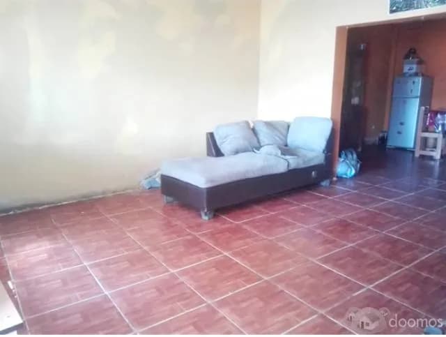 SE VENDE AMPLIA CASA PARA VIVIENDA O NEGOCIO - 2