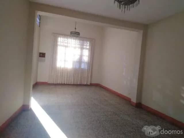 alquilo casa centrica  tres dormitorios S/. 1,500 soles - 1