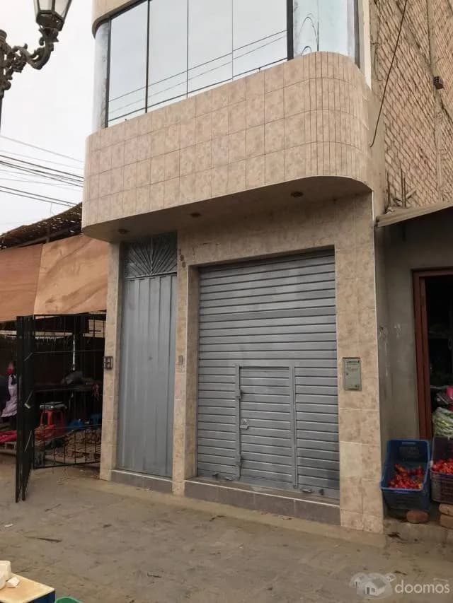 SE ALQUILA LOCAL DE ESTRENO EN PLENA AVENIDA PRINCIPAL DE CHINCHA - 2