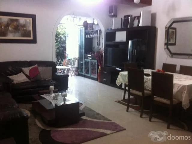 VENTA DE CASA EN SAN ISIDRO - 2