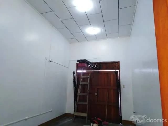 Alquilo casa céntrica con cochera S/.2,500 ,4 dormitorios - 1