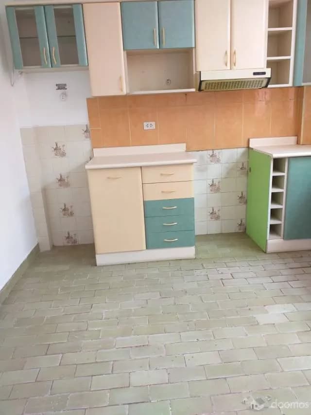 VENDO CASA EN TERCER MALECON PIMENTEL - 2