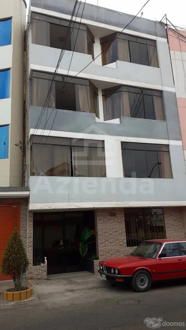 DEPARTAMENTO PRIMER PISO EN VENTA - 1