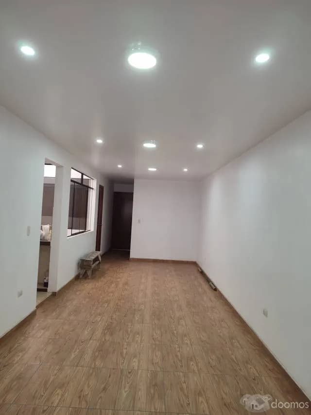 Alquiler de Departamento de Estreno en Segundo Piso - San Martín de Porres (# 974674240) - 1