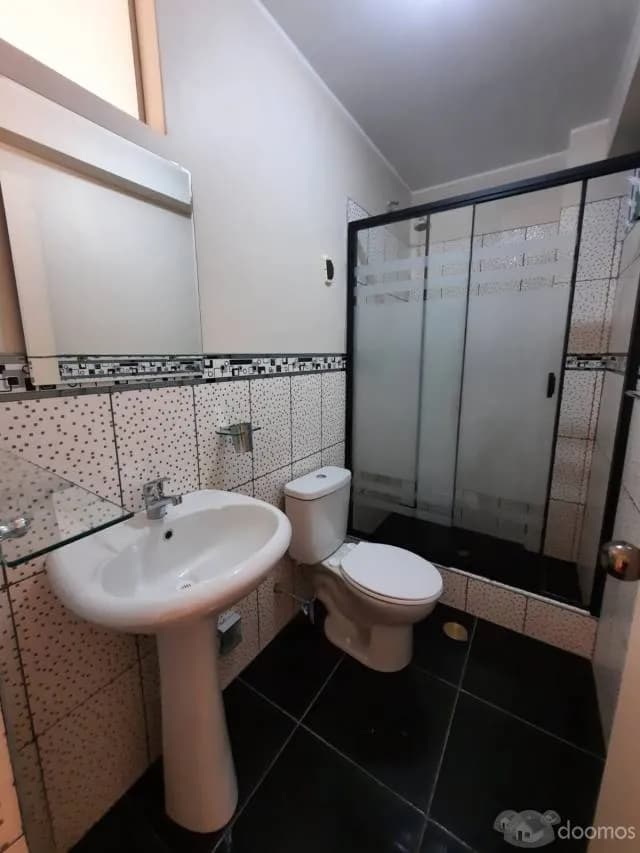 ALQUILO DEPARTAMENTO  FLAT  AMPLIO CON FINOS ACABADOS EN ZONA EXCLUSIVA DE HUANCAYO - 1