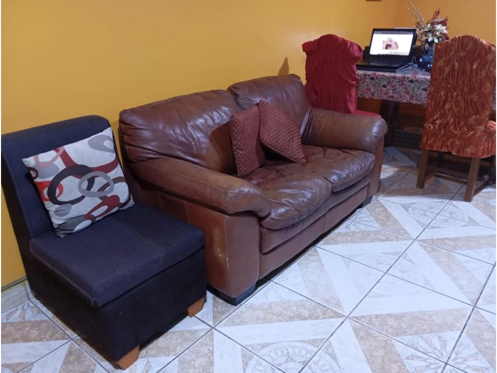 Se vende departamento triplex Urb Constanzo Callao - 1