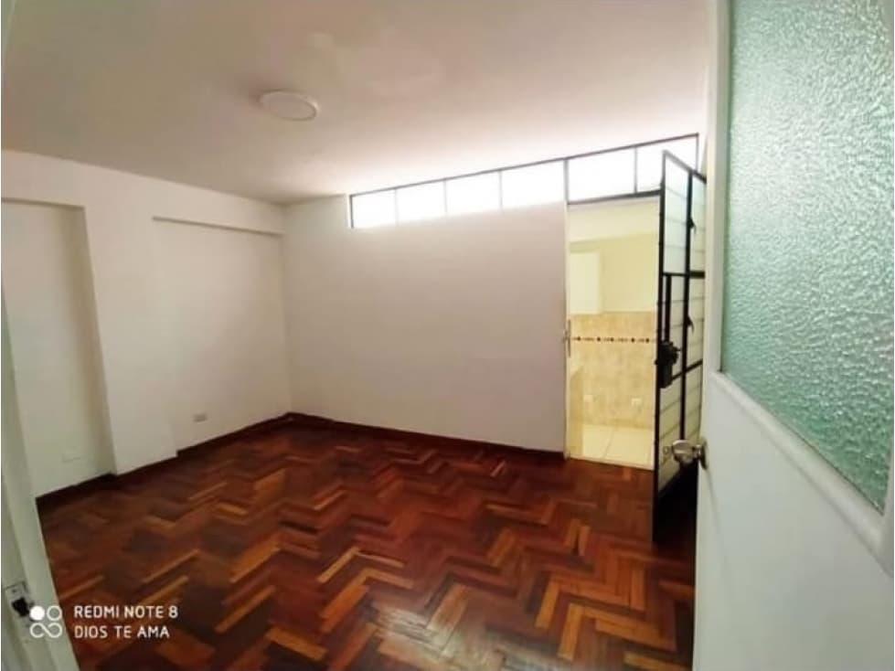 Se alquila departamento 2do piso Miraflores 70 m2 - 2