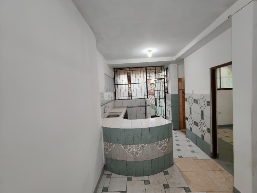 I025062D - ALQUILER DEPA 2DO PISO - YARINACOCHA - 2