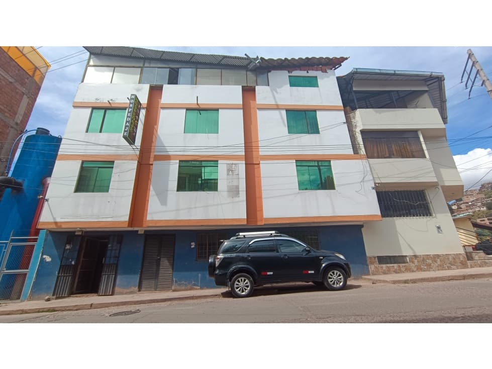 VENDO EDIFICIO 106 M2 AV HUMBERTO LUNA SECTOR CHANAPATA CUSCO - 1