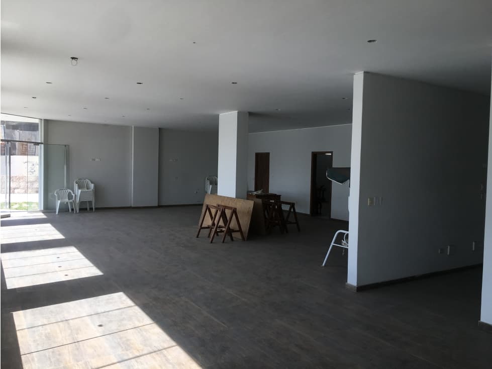 HOTEL DE ESTRENO EN ZONA COMERCIAL - 2