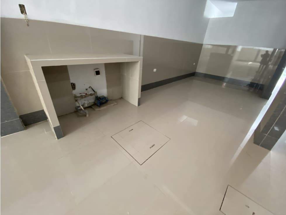 EN VENTA LOCAL COMERCIAL CERCA A ÓVALO BOLOGNESI - 1