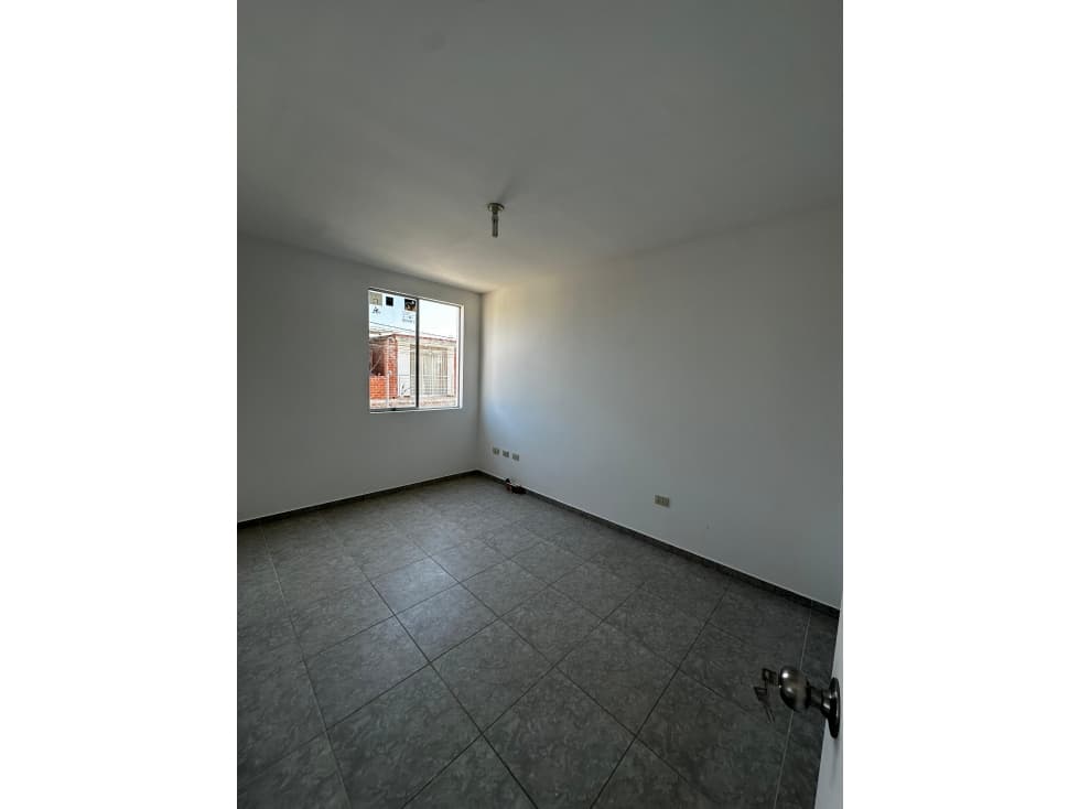 EN VENTA LINDA CASA DE ESTRENO EN MONTE VERDE - 2