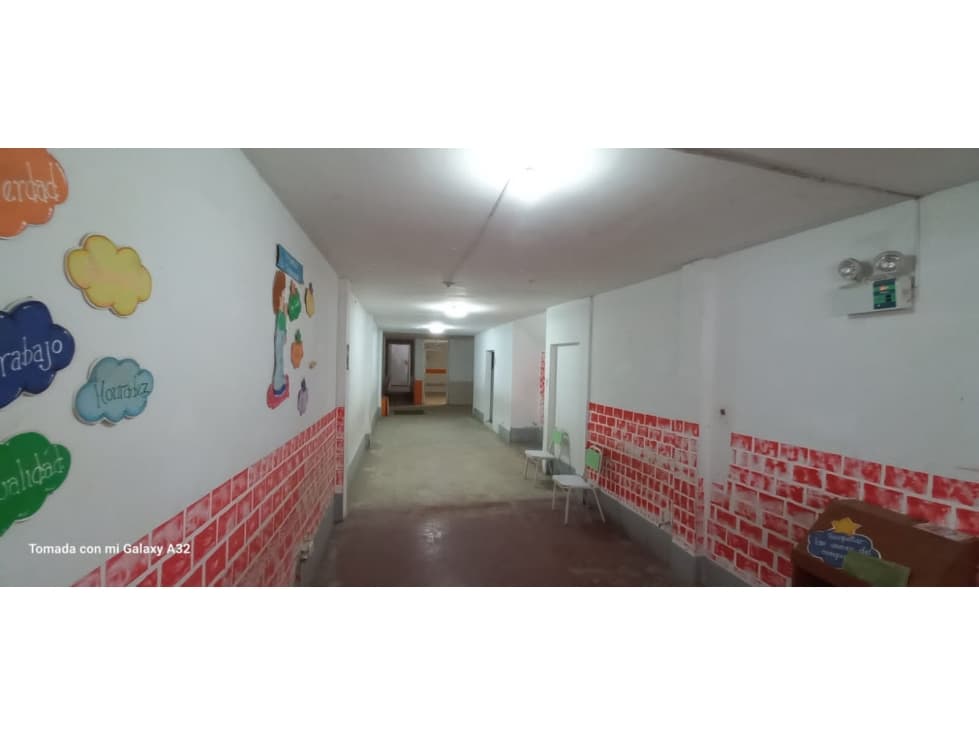 VENDO O ALQUILO AMPLIO LOCAL - 2