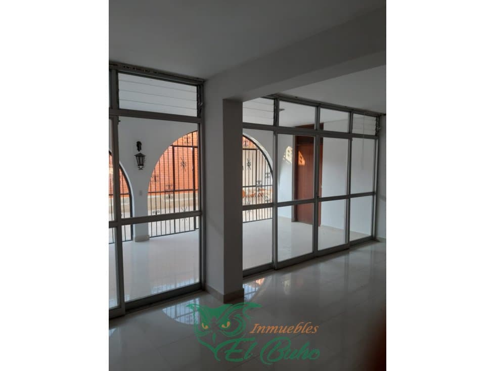 ALQUILO AMPLIA CASA EN MIRAFLORES, PIURA - 2