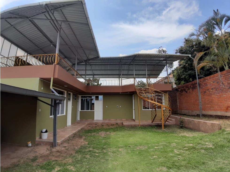 Casa Amoblada en Alquiler - Centro - 2