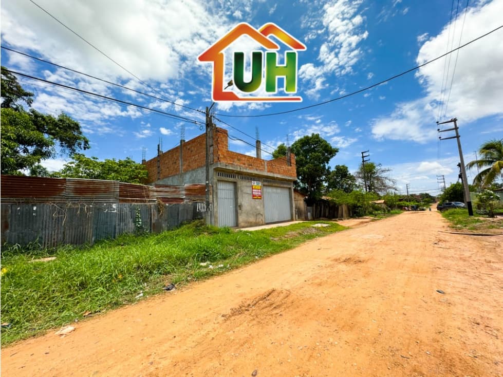 00626 - VENTA ALMACEN MANANTAY - PROYECCION A 5 PISOS - AT 300 M2 - 2