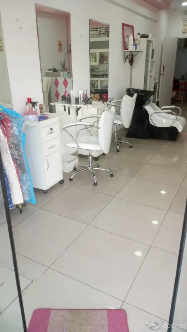 TRASPASO POR VIAJE – SALON EQUIPADO EN SAN MIGUEL – EXCELENTE UBICACION - 2