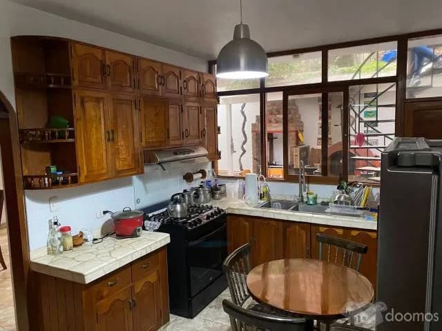 SE VENDE Y/O ALQUILA LINDA CASA CEDROS DE VILLA- CHORRILLOS - 2