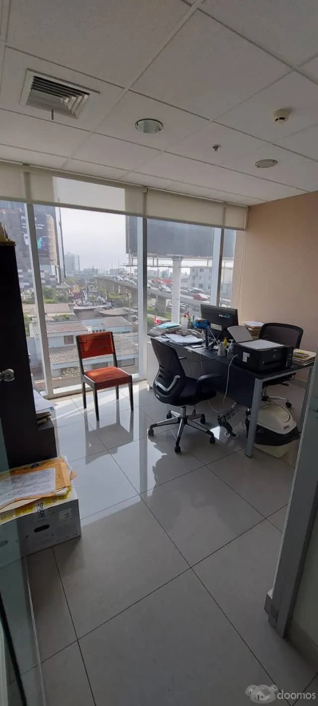 Oficina Implementada de 233 m² con Vista a Los Jades en Santiago de Surco - 2