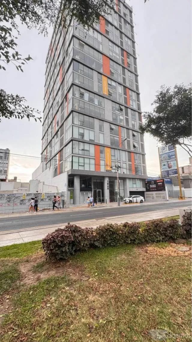 VENTA DE OFICINA EN ESTRENO - 2