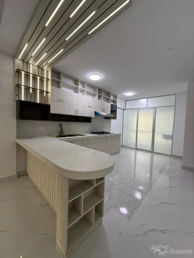 Se Vende Departamento de Estreno con 3 dormitorios es esquina – San Carlos - 1