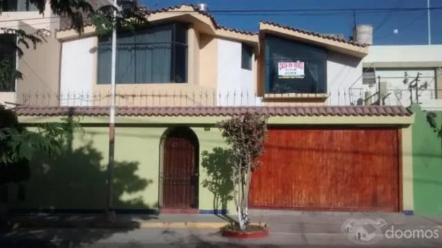 Ocasión amplia y cómoda casa - 1