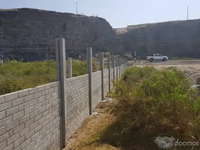 Terreno al pie de la carretera Mollendo-Mejía Km 5 - 2