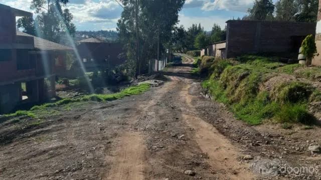 EN VENTA CASA EN TICA PATA - 2