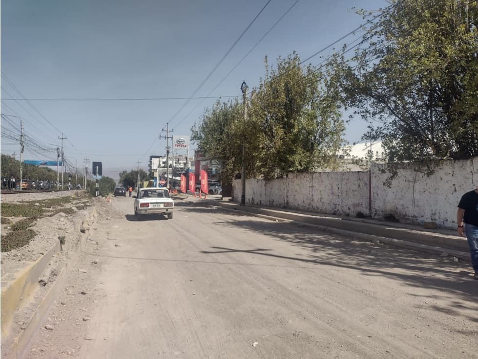 VENTA DE AMPLIO TERRENO EN AV. AVIACION - 1