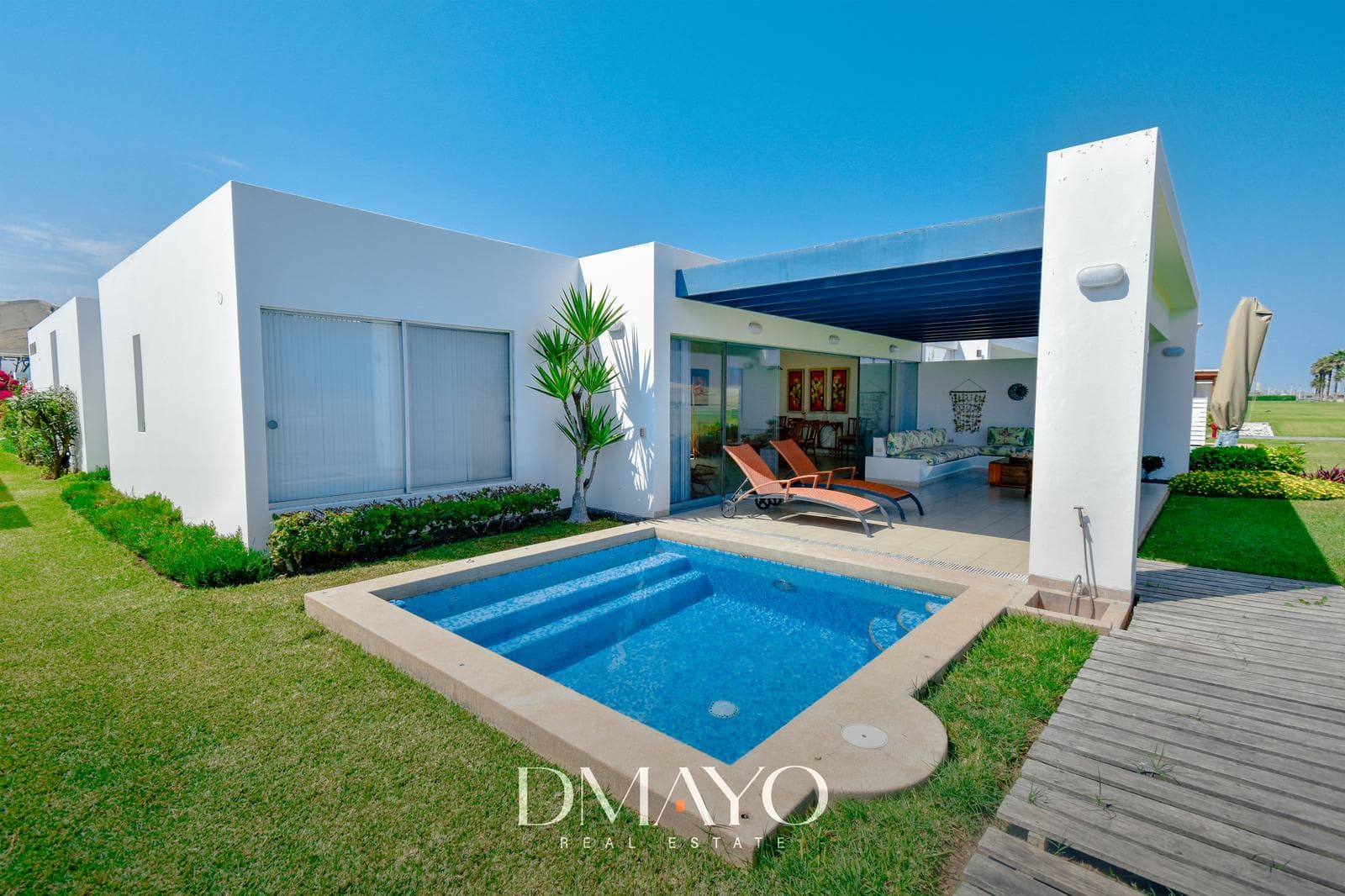 Venta Casa PRIMERA FILA en Playa del Golf Asia con 4 dormitorios en venta - 1