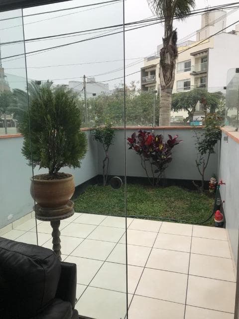 Vendo Lindo Dpto Vista a Parque, Calle 30, Piso 1, San Borja - 1