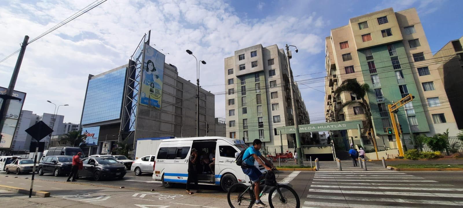 BAJÓ DE PRECIO!!! Local en Galería Galaxy Plaza, Chorrillos - 2