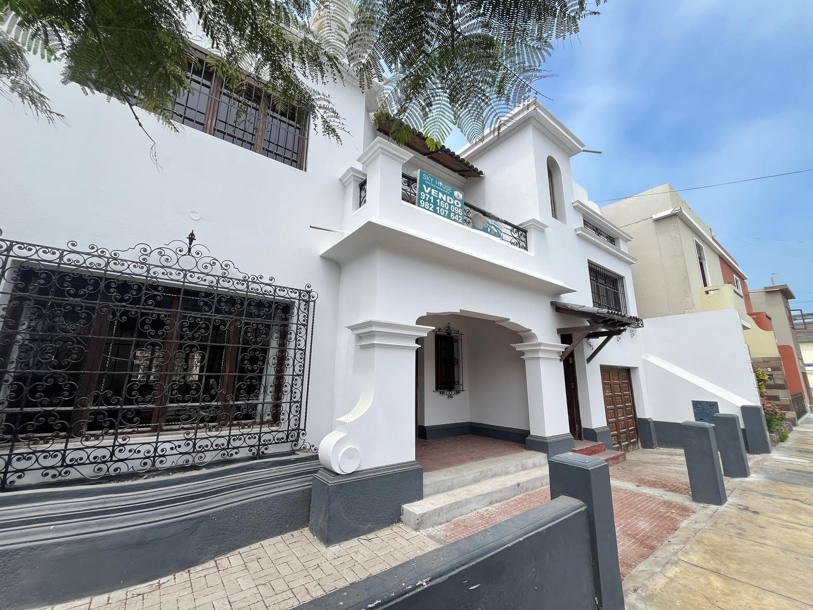 GRAN VENTA DE DOS CASAS AL PRECIO DE UNA, EN LA PUNTA CALLAO - 1