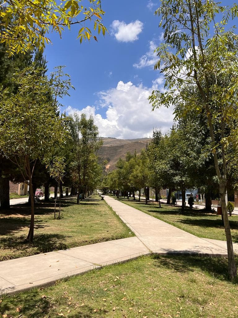 Departamento de 4 dorm Urb. La Merced cerca Parque Grau - 2