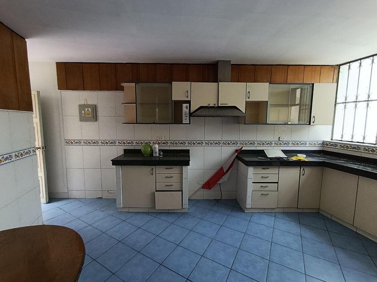 Casa grande para oficinas públicas o privadas - Piura. - 2